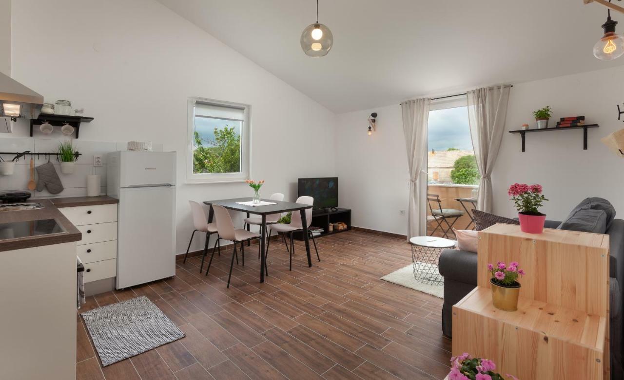 Kvasina Apartments Zadvarje 외부 사진
